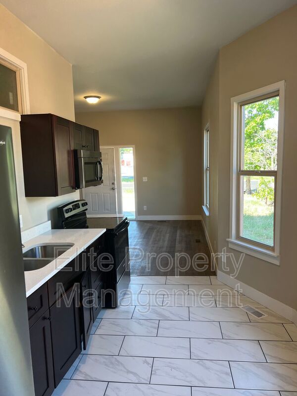 Available now!!! property image