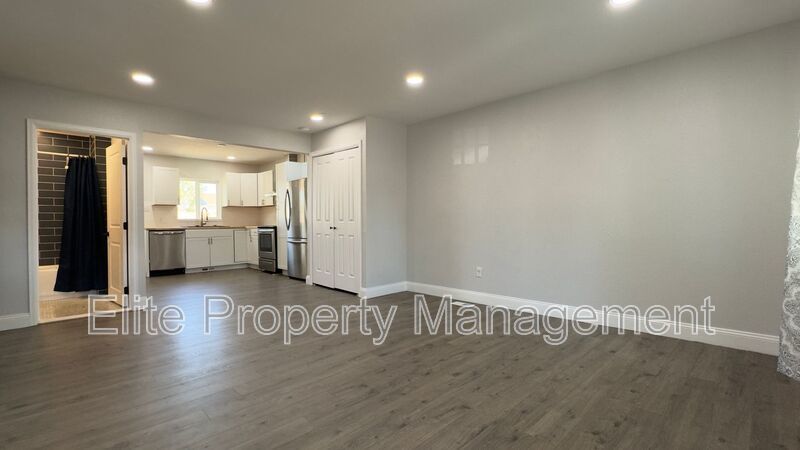 Move In Ready!!! property image
