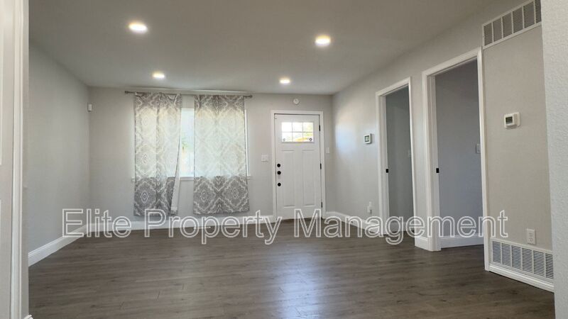 Move In Ready!!! property image