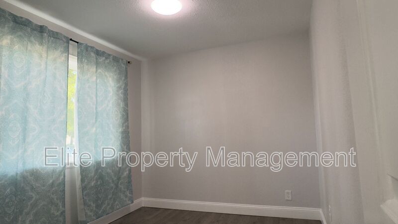 Move In Ready!!! property image